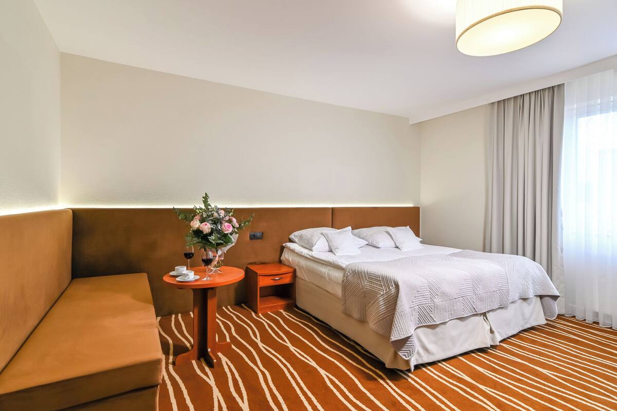 Family Room | Hypo-allergenic bedding, in-room safe, desk, soundproofing