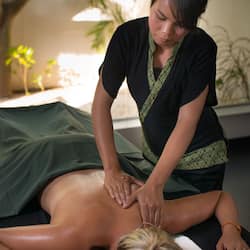 Phòng trị liệu đôi, trị liệu toàn thân, liệu pháp hương thơm