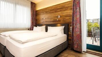 Comfort Double Room | Hypo-allergenic bedding, desk, blackout drapes, soundproofing