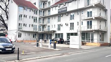 Fachada de la propiedad