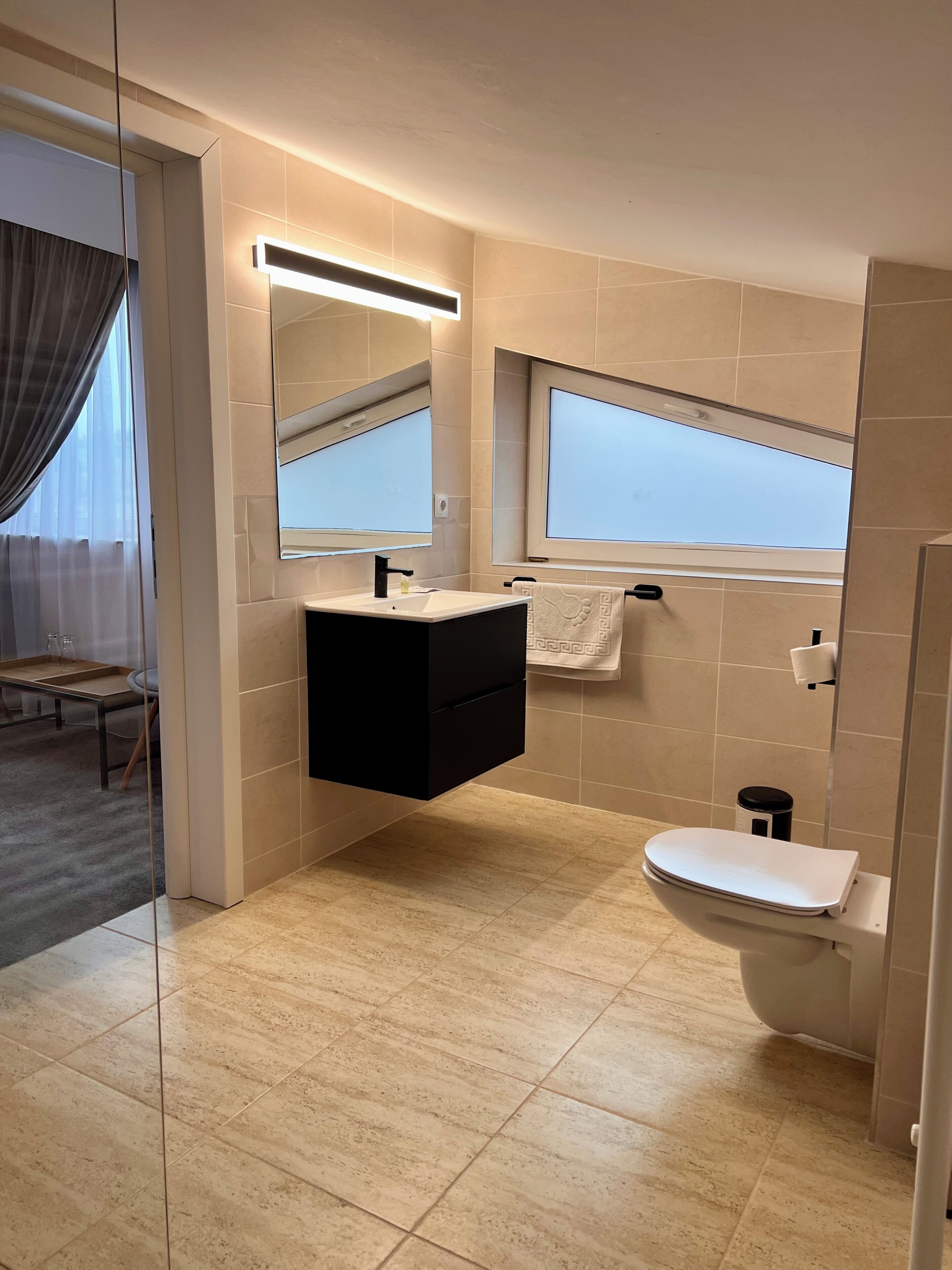 Double or Twin Room | Bathroom