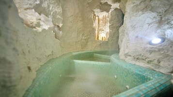 Sauna, tina de hidromasaje, baño de vapor y baño turco o hammam