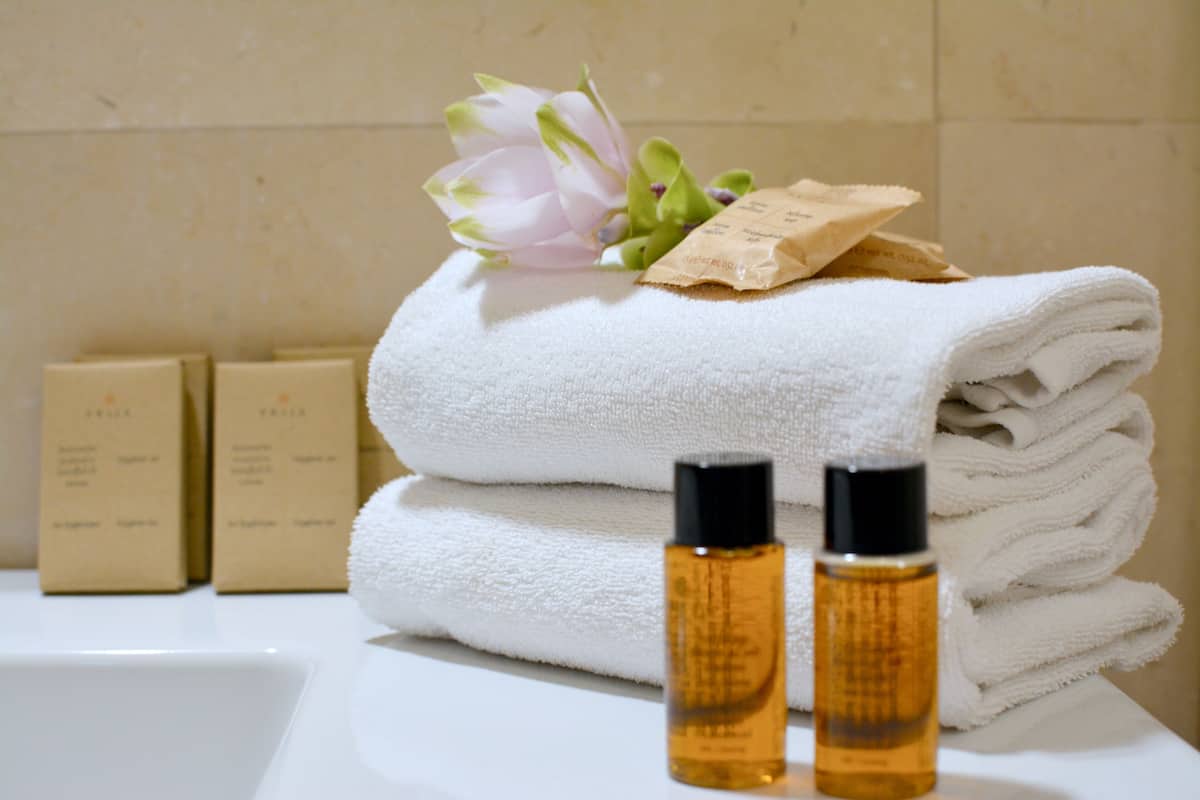 classic double or twin room | bathroom amenities | free toiletries, hair dryer, slippers, bidet