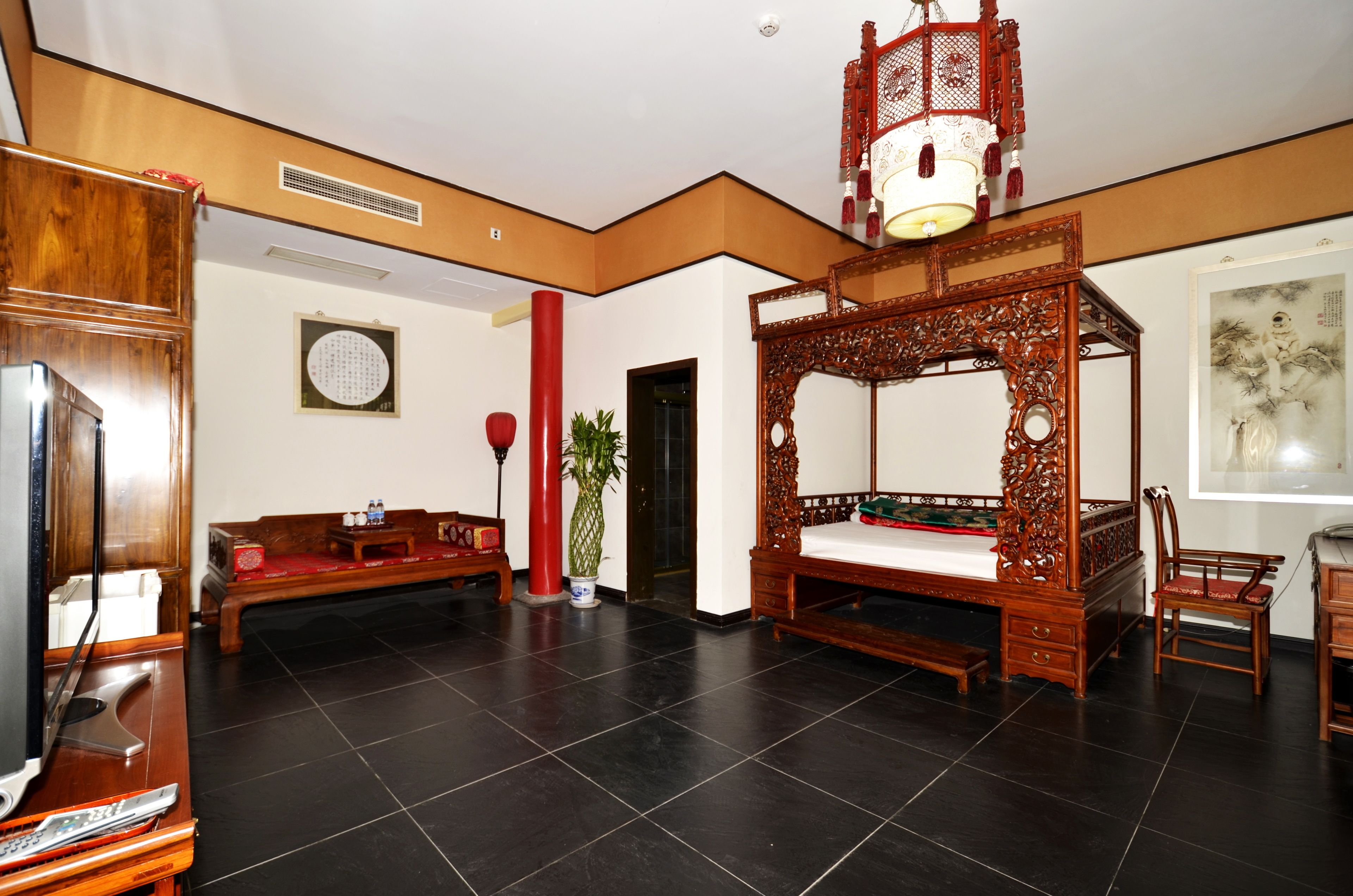 家庭套房 | 客廳 | 電視