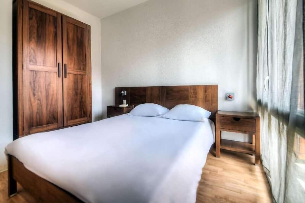Espace de travail pour ordinateur portable, chambres insonorisées