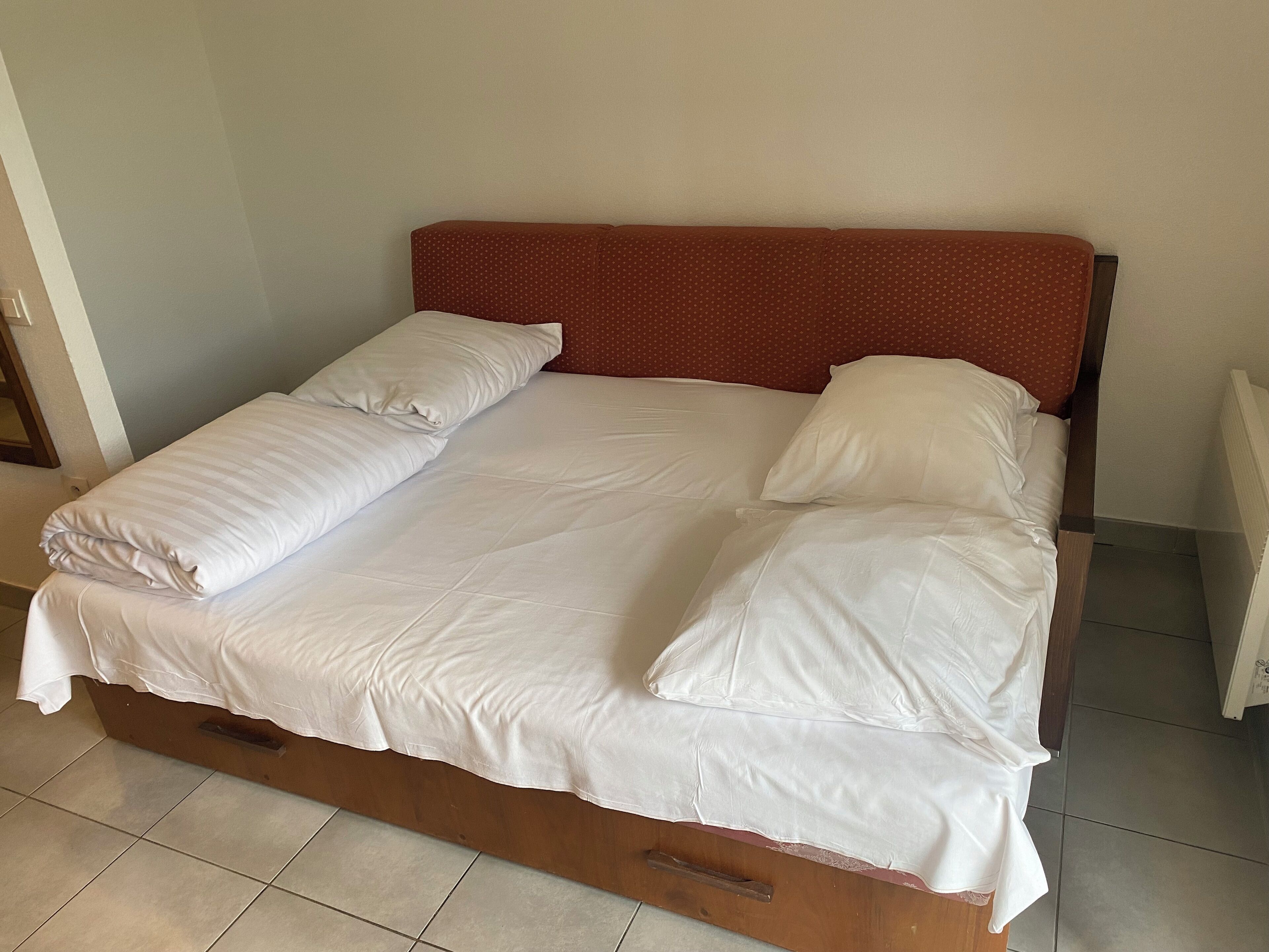 Espace de travail pour ordinateur portable, chambres insonorisées