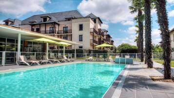 Seasonal outdoor pool