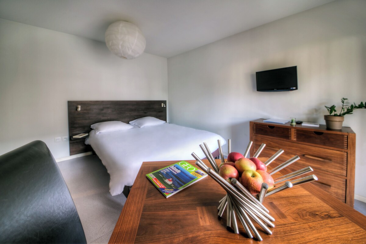 Espace de travail pour ordinateur portable, chambres insonorisées