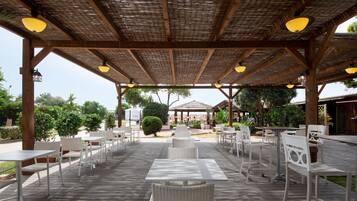 6 Restaurants, Frühstück, Mittagessen, Abendessen, Pizza