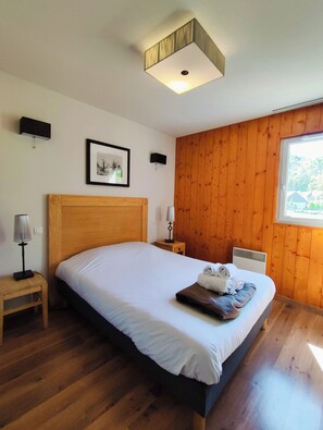 Blackout drapes, free cribs/infant beds, free WiFi, bed sheets - Domaine Val de Roland (Luz-Saint-Sauveur)