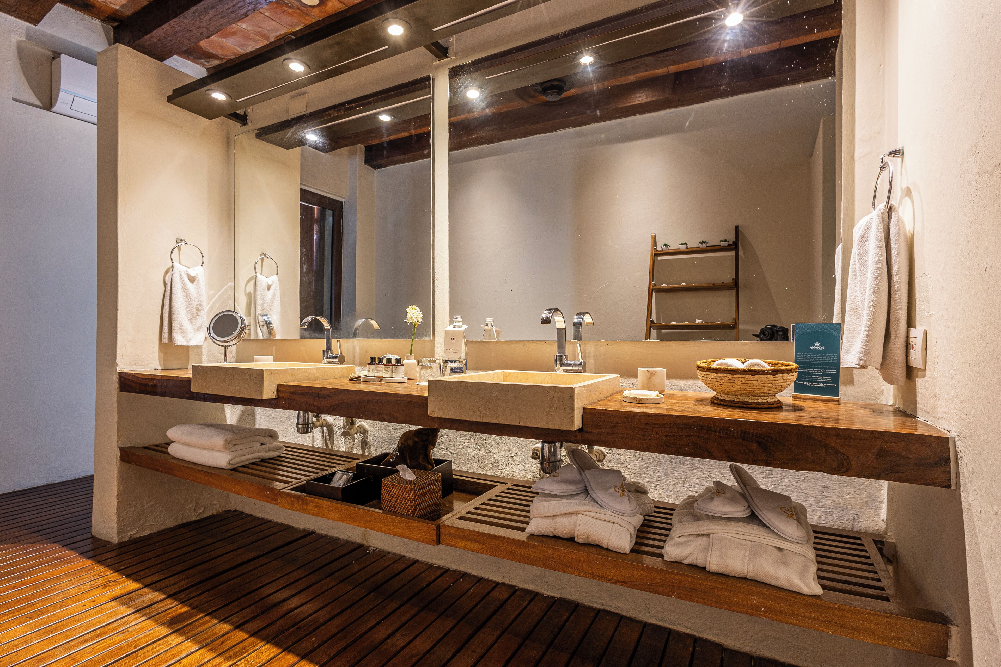 junior suite | 1 bedroom, minibar, in-room safe, individually furnished