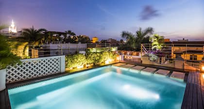 Ananda Hotel Boutique