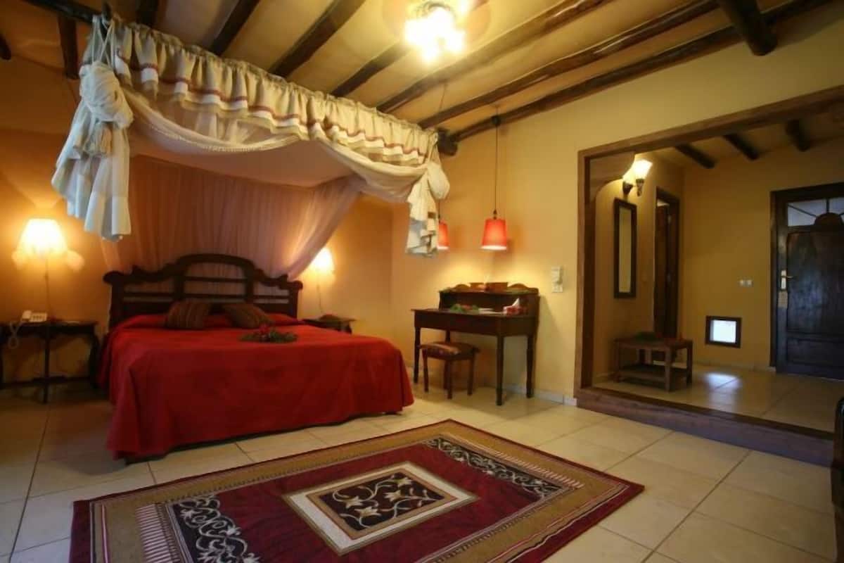 1 Schlafzimmer, Minibar, Zimmersafe, individuell dekoriert