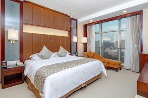 Minibar, in-room safe, desk, blackout drapes - Hongrui Jinling Grand Hotel Hefei (Hefei)