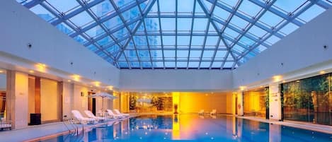Indoor pool, outdoor pool