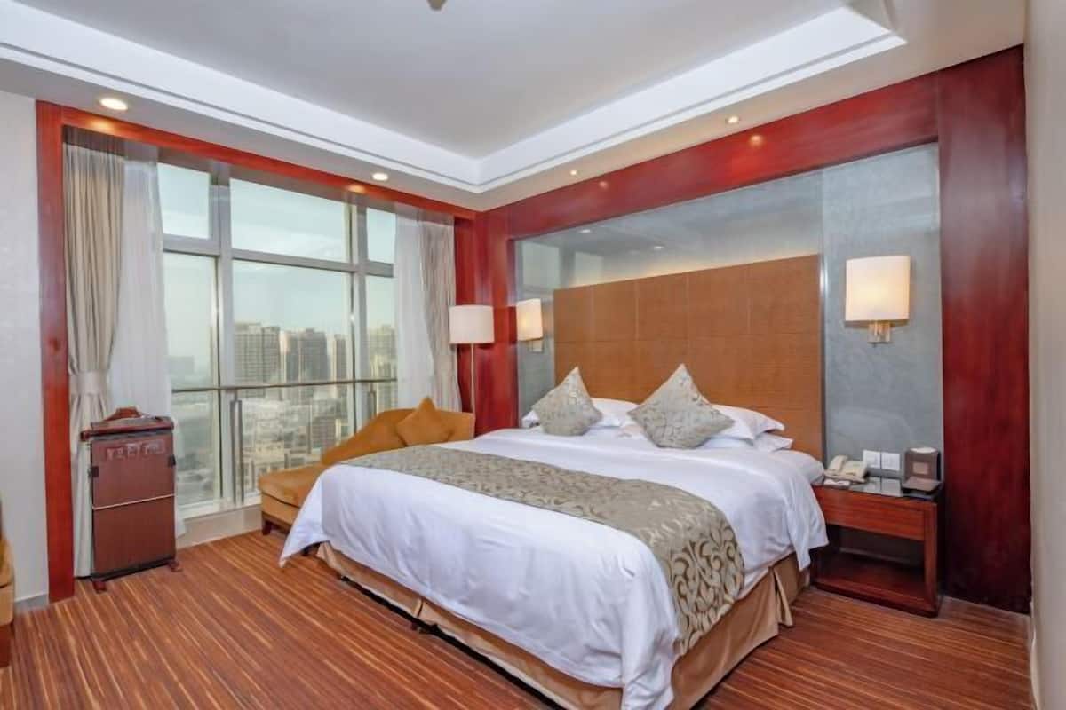 Minibar, in-room safe, desk, blackout drapes