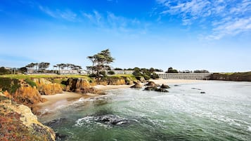 King Bed, Ocean View  | Uitzicht op strand/zee