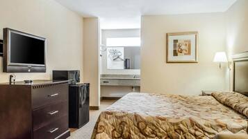 Standard Room, Non Smoking | Desk, soundproofing, rollaway beds, free WiFi