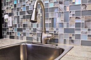 Premier Studio Suite | Private kitchen | Fridge, microwave, coffee/tea maker