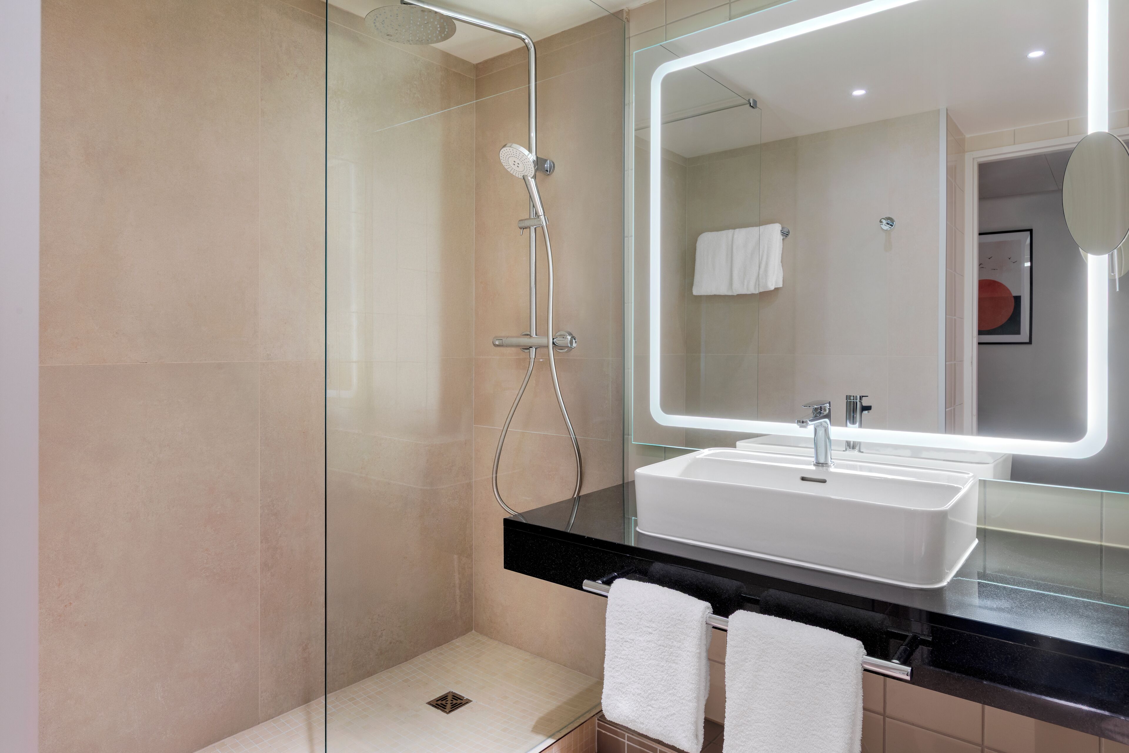 shower, free toiletries, hair dryer, towels