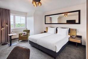 King Room | Coffre-fort, bureau, espace de travail pour ordinateurs portables