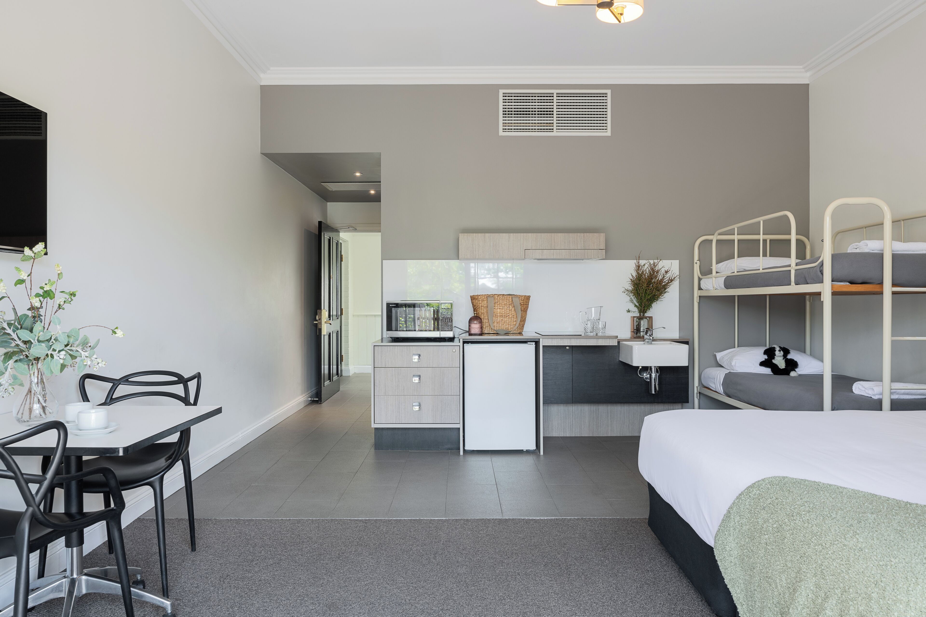 colonial family room | iron/ironing board, bed sheets