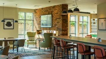 Breakfast, lunch, dinner served; vegan cuisine