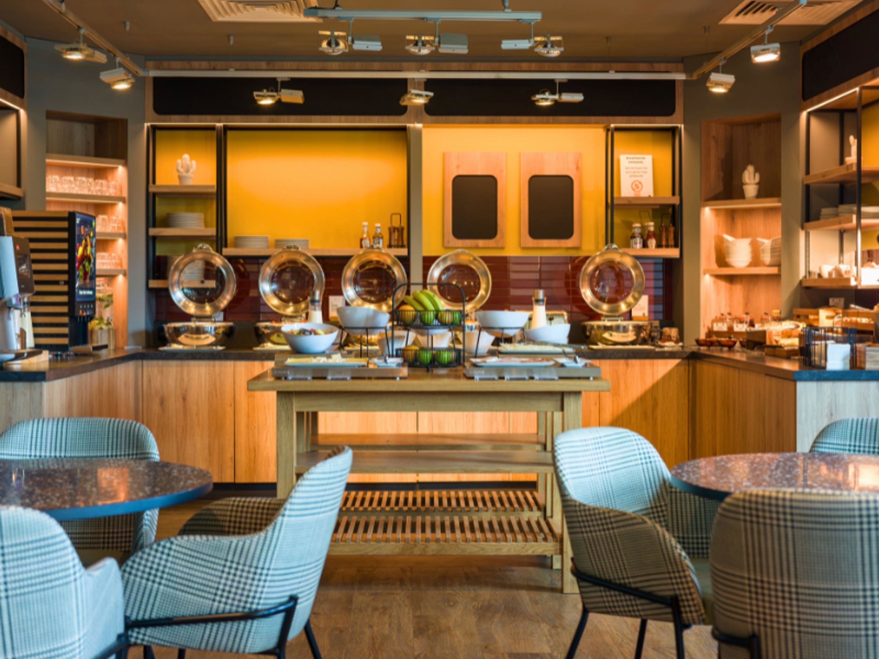 Breakfast, lunch, dinner served; vegan cuisine 