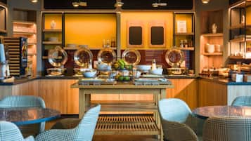 Breakfast, lunch, dinner served; vegan cuisine