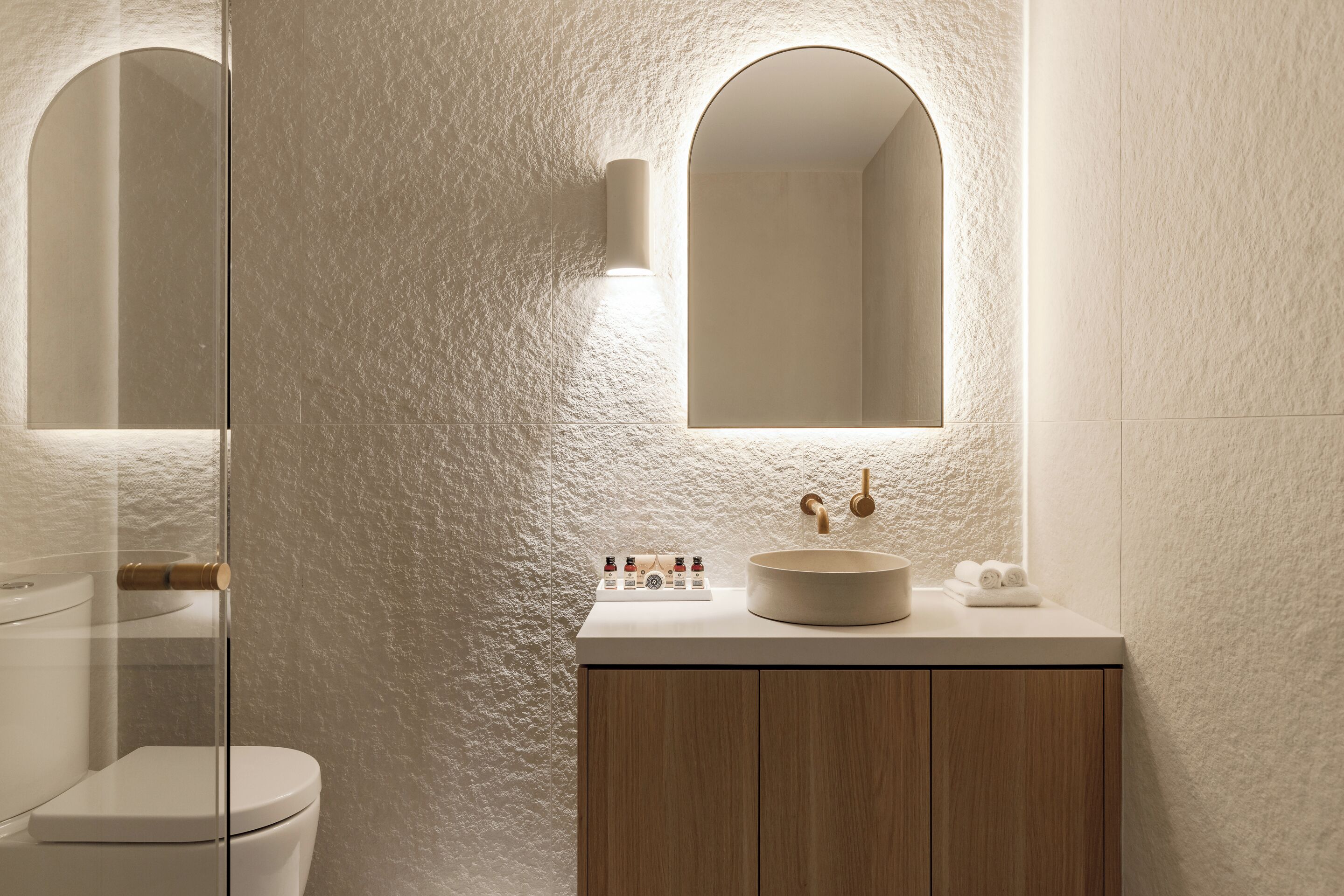 individually furnished, iron/ironing board, free wifi, bed sheets