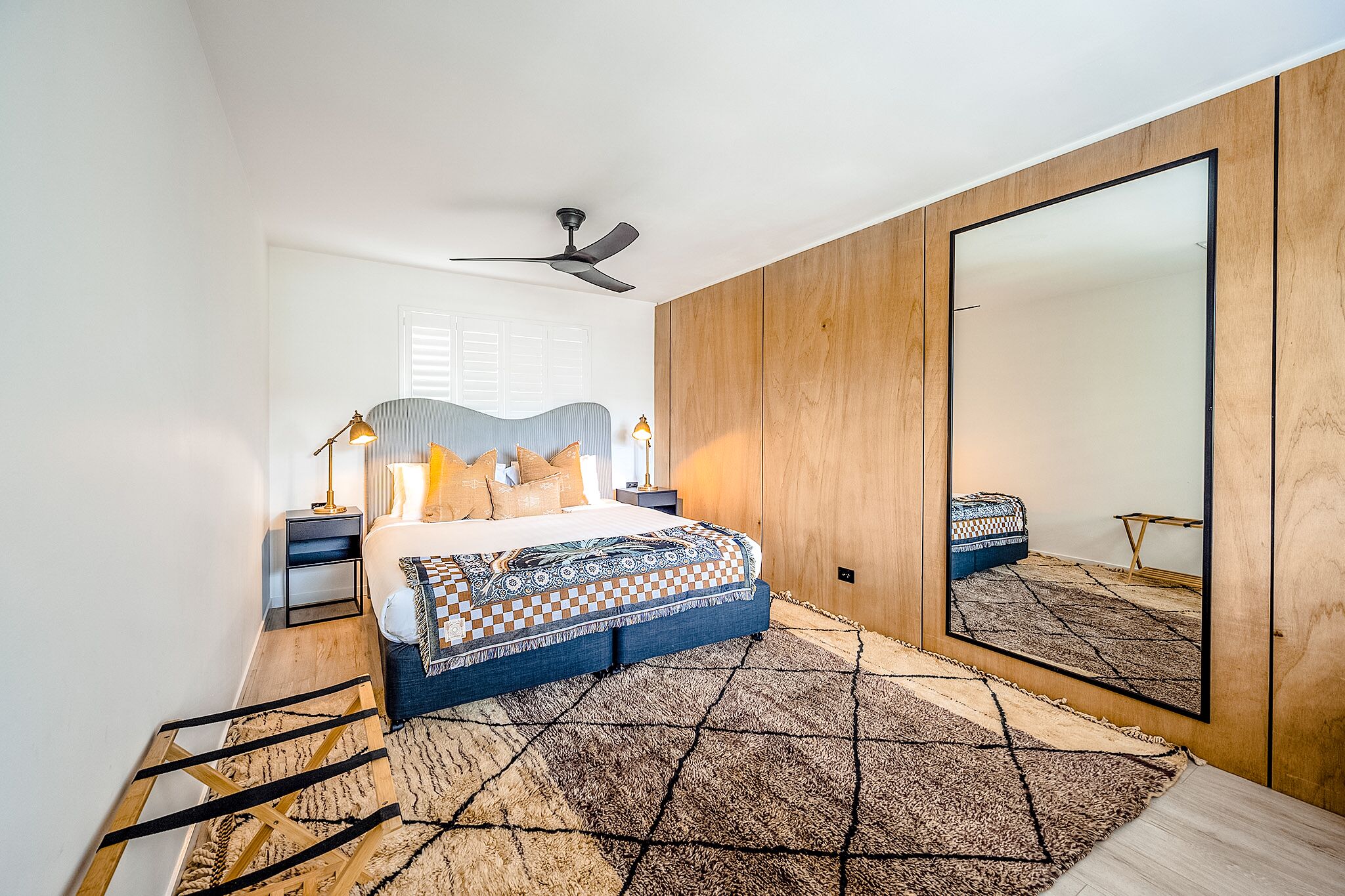 deluxe apartment | individually furnished, iron/ironing board, free wifi, bed sheets