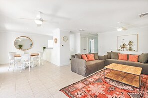 Deluxe Apartment, 2 Bedrooms | Living area | Plasma TV - The Lord Byron (Byron Bay)