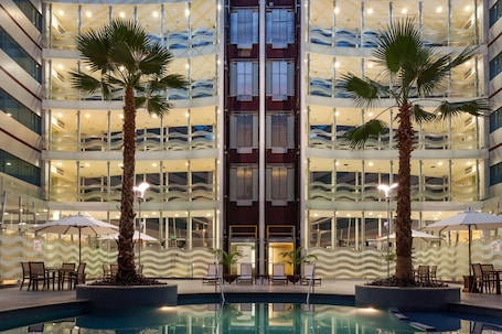 Indoor pool. Crowne Plaza Leon by IHG