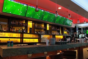 Bar (on property) - Crowne Plaza Leon by IHG (León)