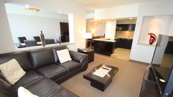 Literie de qualité supérieure, coffres-forts dans les chambres, bureau