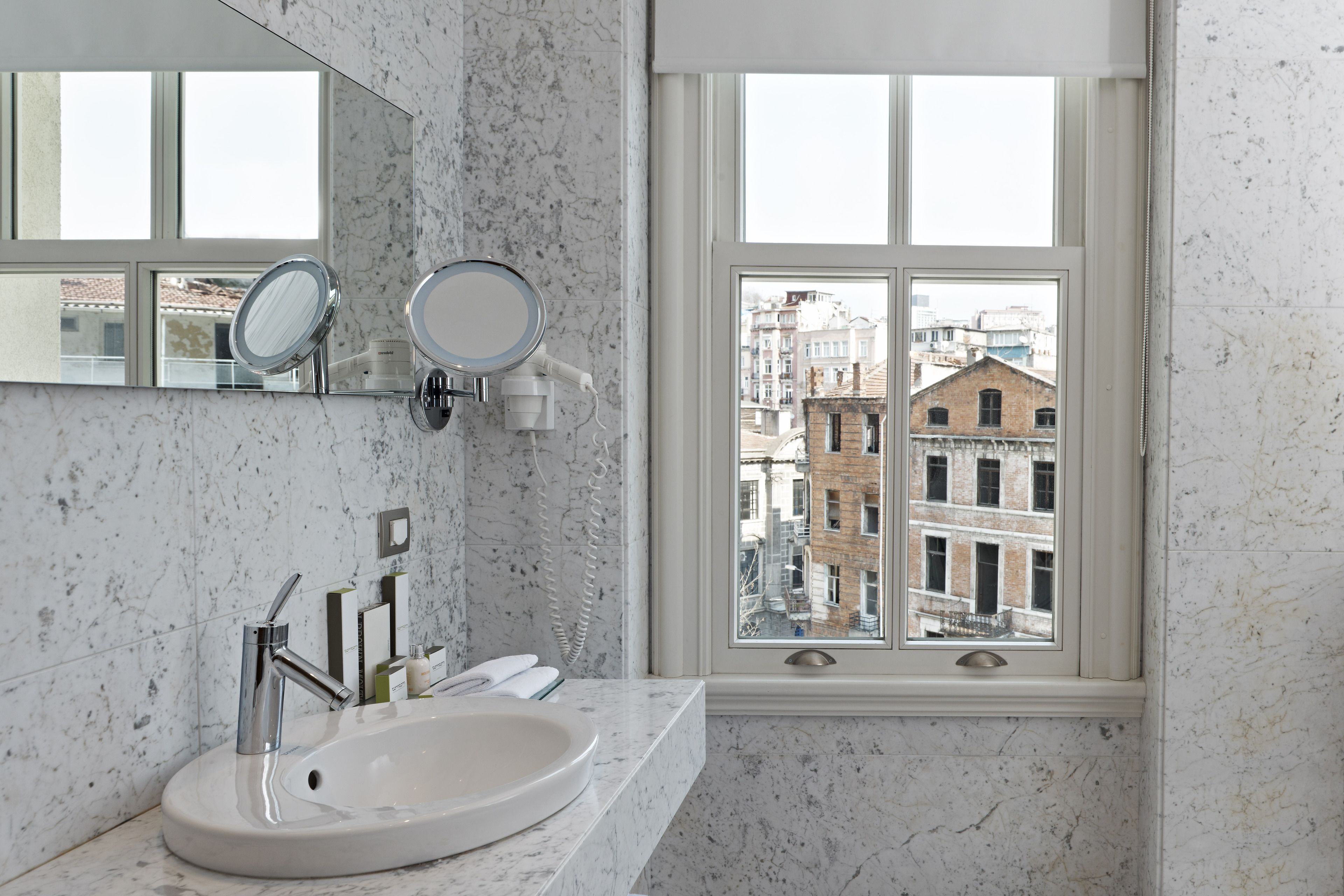 standard suite | street view