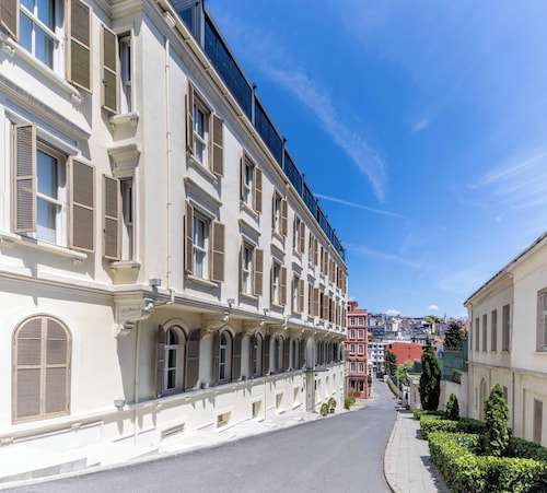 トムトム スイーツ - スペシャル クラス