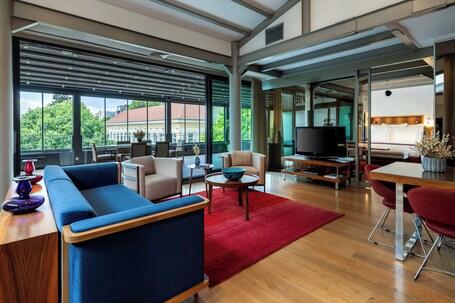 Tomtom Suites Special Class - Image 4
