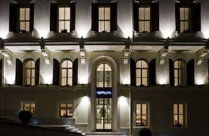 Front of property – evening/night - Tomtom Suites - Special Class (Istanbul)