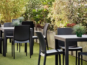 Exterior - Holiday Inn Express Milan - Malpensa Airport by IHG (Somma Lombardo)