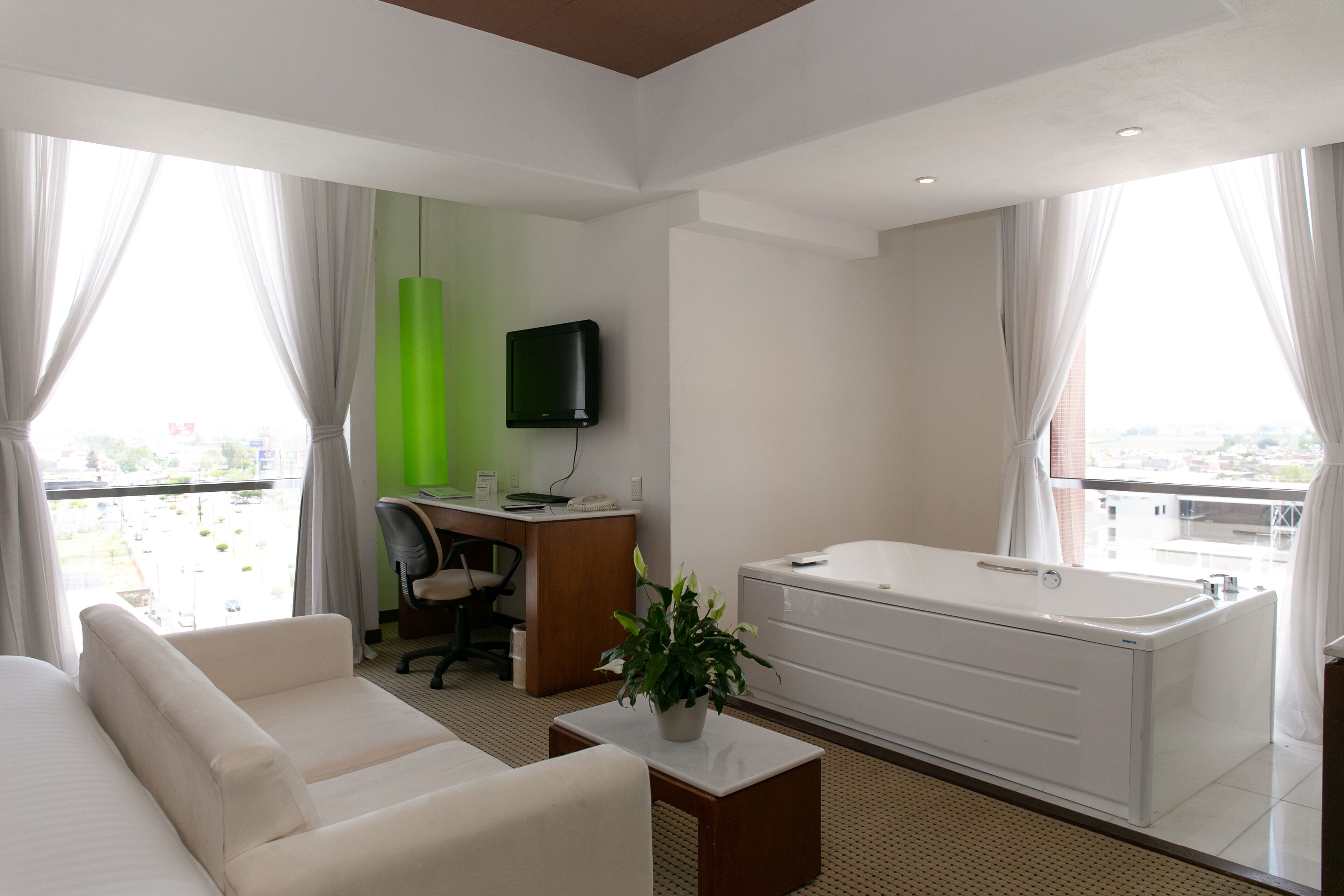 executive room, 1 king bed | bathroom | shower, rainfall showerhead, free toiletries, hair dryer