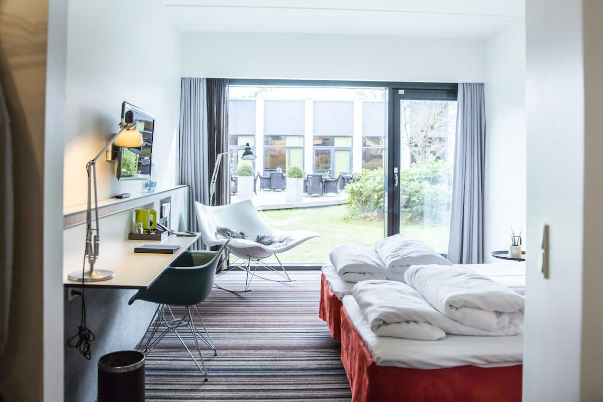 superior double room | 1 bedroom, premium bedding, desk, blackout curtains