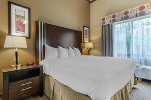 Premium bedding, pillowtop beds, in-room safe, desk - Best Western Plus Texoma Hotel & Suites (Denison)