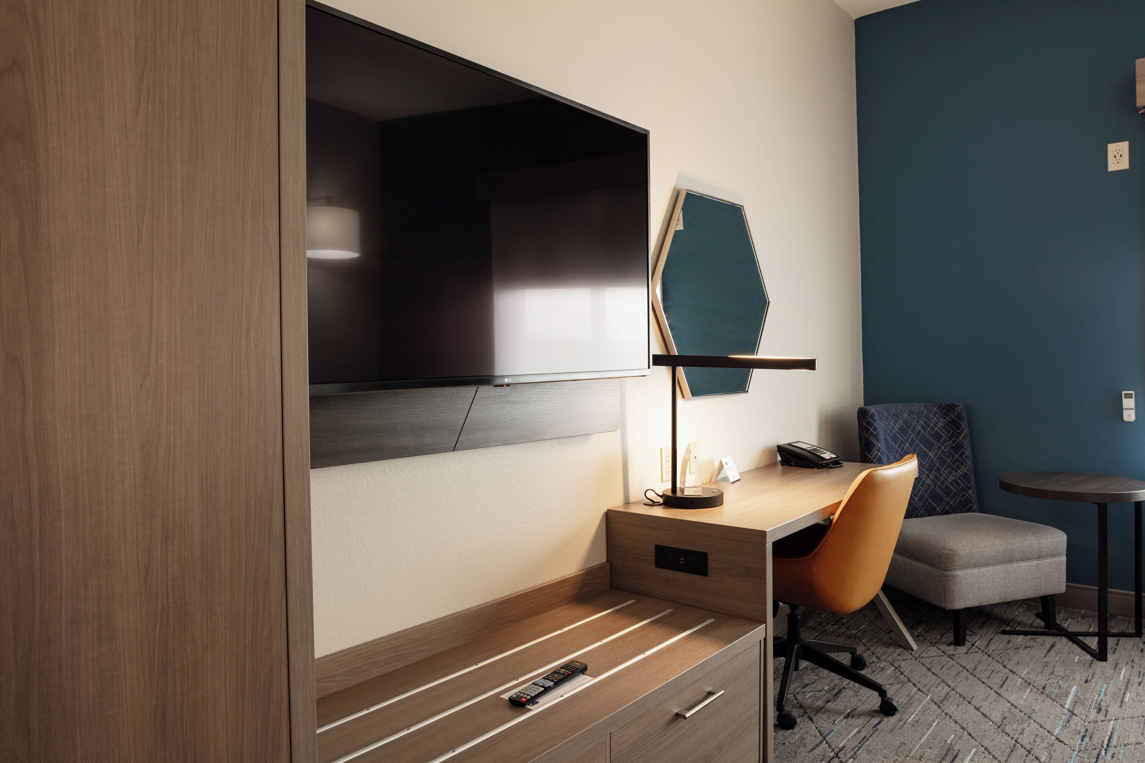 1 bedroom, desk, iron/ironing board, free cots/infant beds