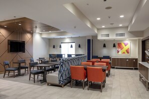 Free buffet breakfast 