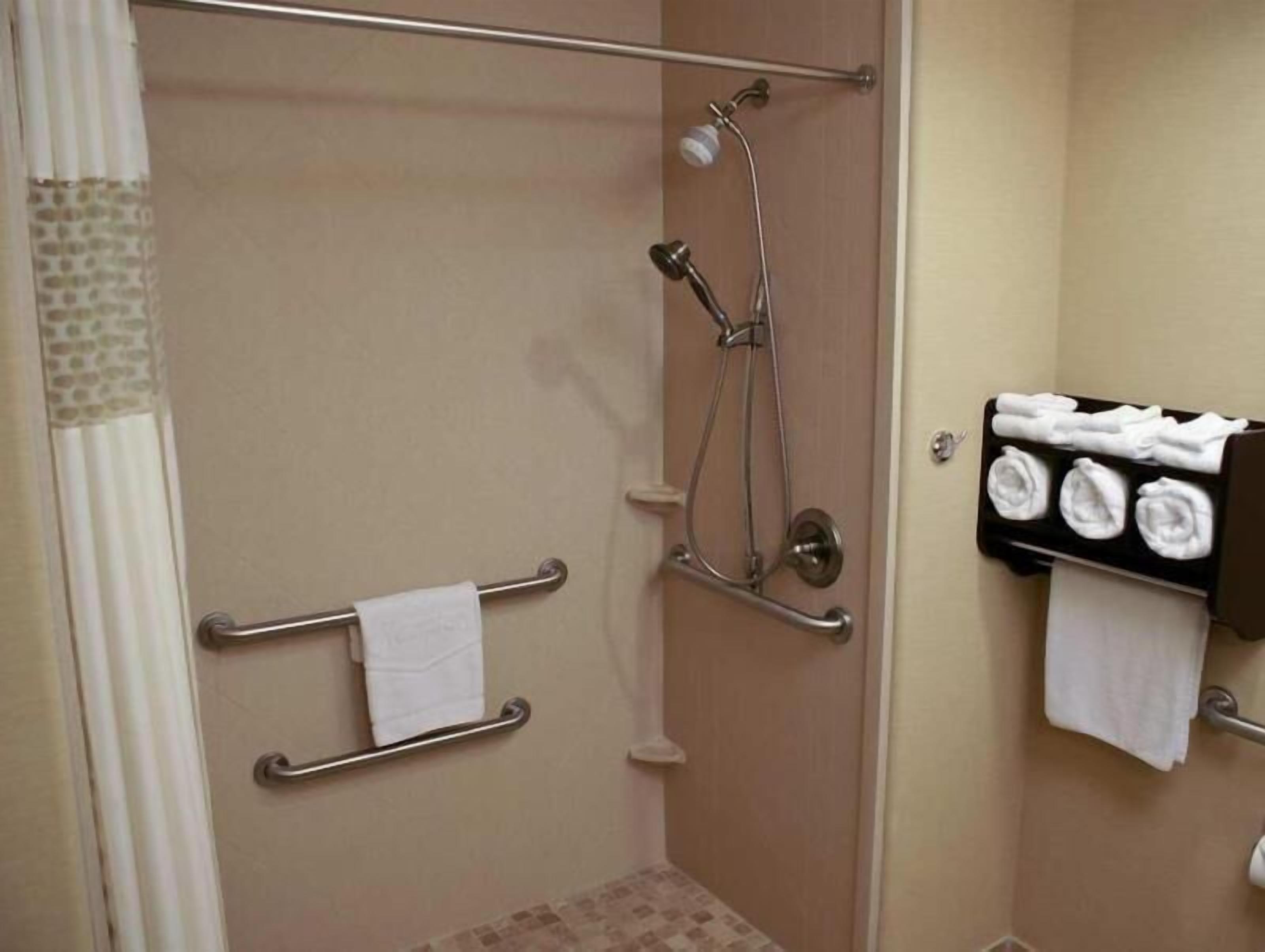 Bathroom | Bathtub, hair dryer, towels