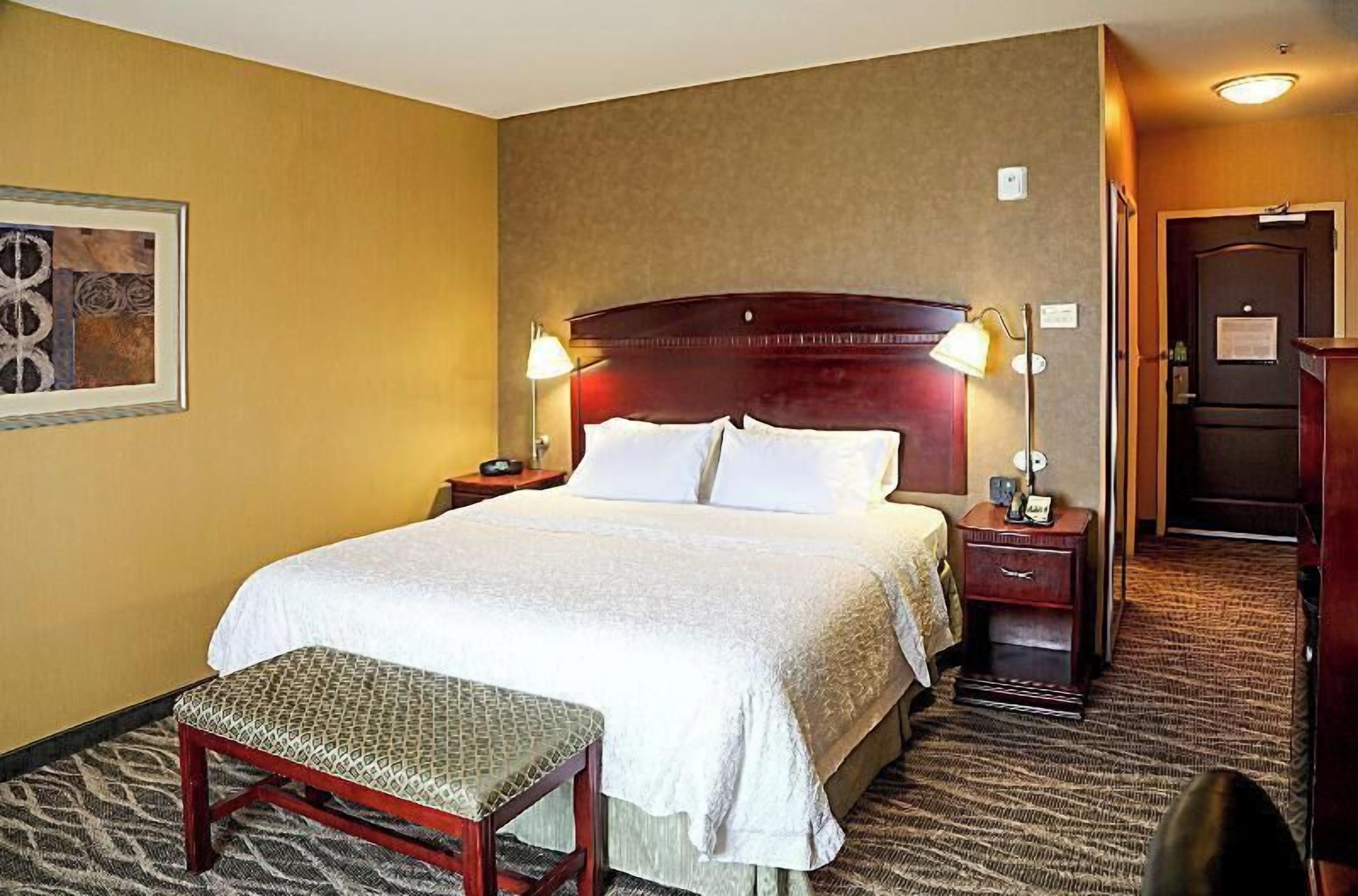 Pillowtop beds, desk, laptop workspace, blackout drapes