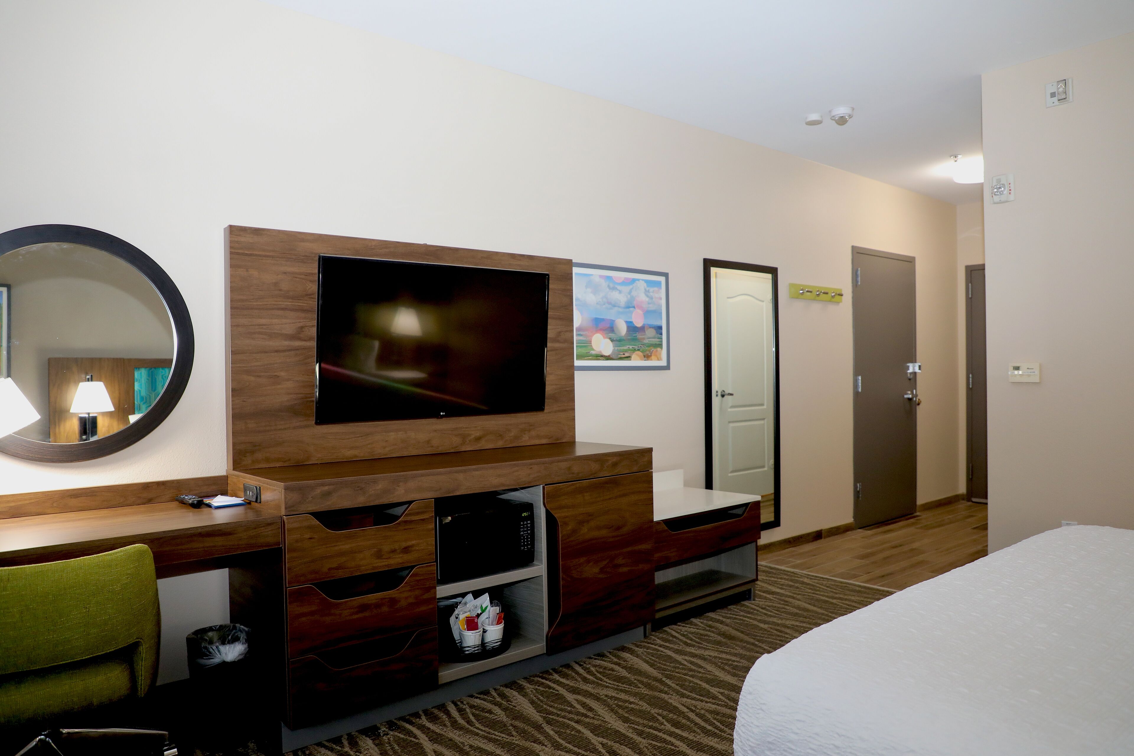 room, 1 king bed, non smoking, refrigerator | pillow-top beds, desk, laptop workspace, blackout curtains