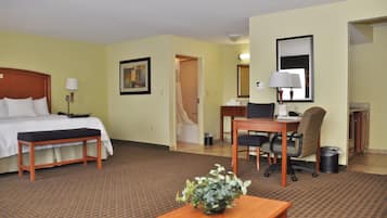 Studio - 1 kingsize-säng - icke-rökare | Vardagsrum | 32-tums platt-tv med satellitkanaler och tv