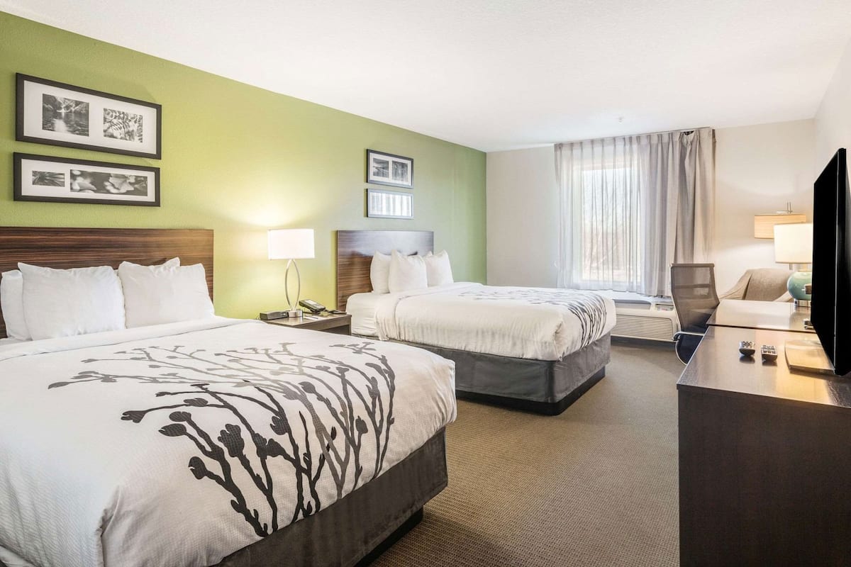 Desk, iron/ironing board, cribs/infant beds, free WiFi
